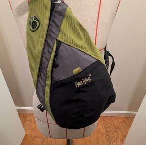 AmeriBag Healthy Back Crossbody Bag Tote Classic Leather Green/Black 15" Small